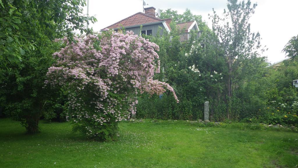 Bergsvaegen Bed & Breakfast Urshult Exterior photo