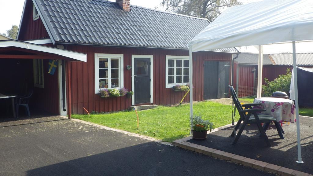 Bergsvaegen Bed & Breakfast Urshult Exterior photo