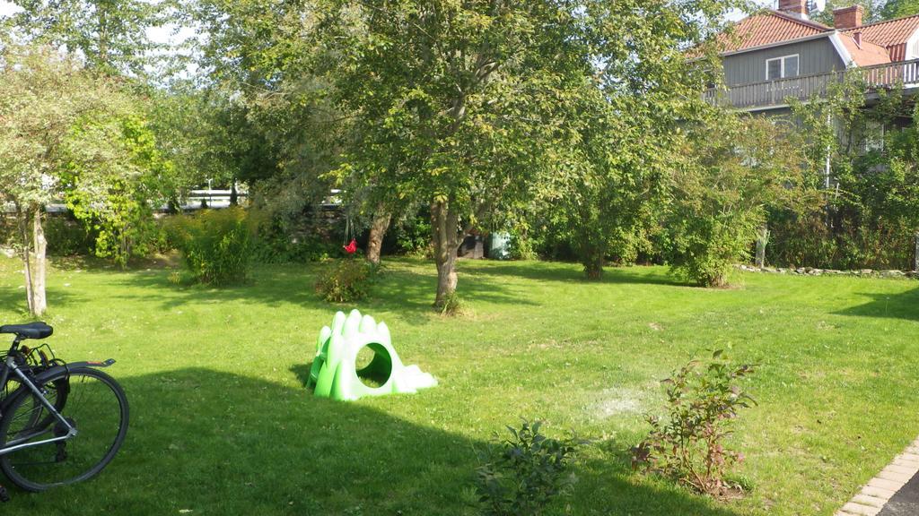 Bergsvaegen Bed & Breakfast Urshult Exterior photo